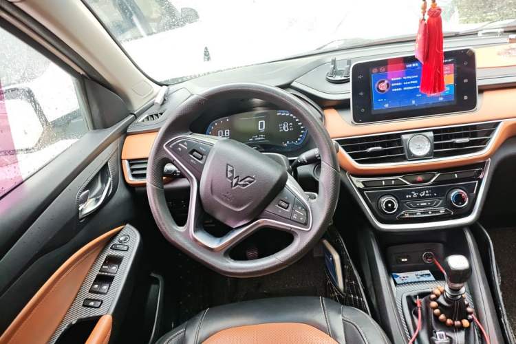 Used Wuling Hongguang S3 2018 1.5T Manual Luxury Model China V Standard Steering Wheel