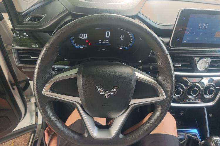 Used Wuling Hongguang S3 2018 1.5L Manual Comfort Model China V Standard Steering Wheel