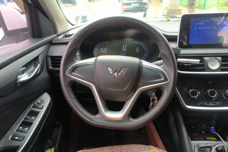 Used Wuling Hongguang S3 2018 1.5L Manual Comfort Model China V Standard Steering Wheel