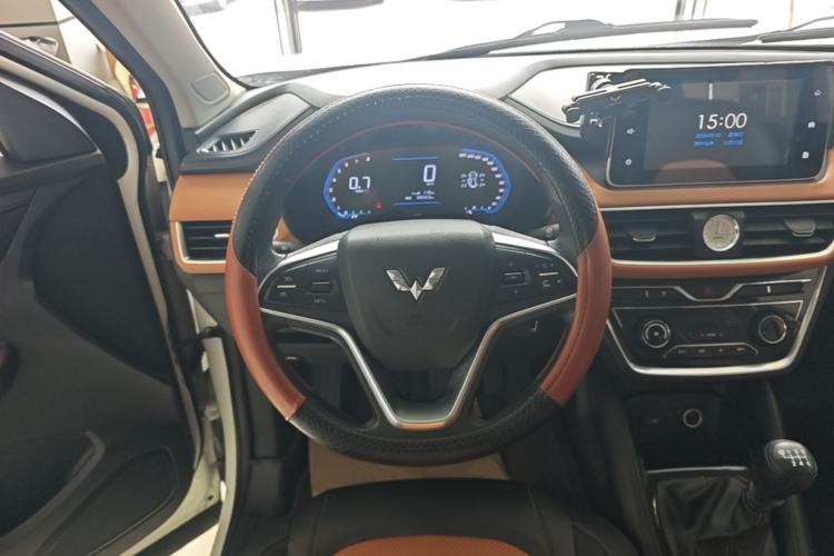 Used Wuling Hongguang S3 2018 1.5L Manual Luxury Model China V Standard Steering Wheel