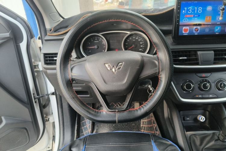 Used Wuling Hongguang S3 2018 1.5L Manual Standard Version China V Standard Steering Wheel