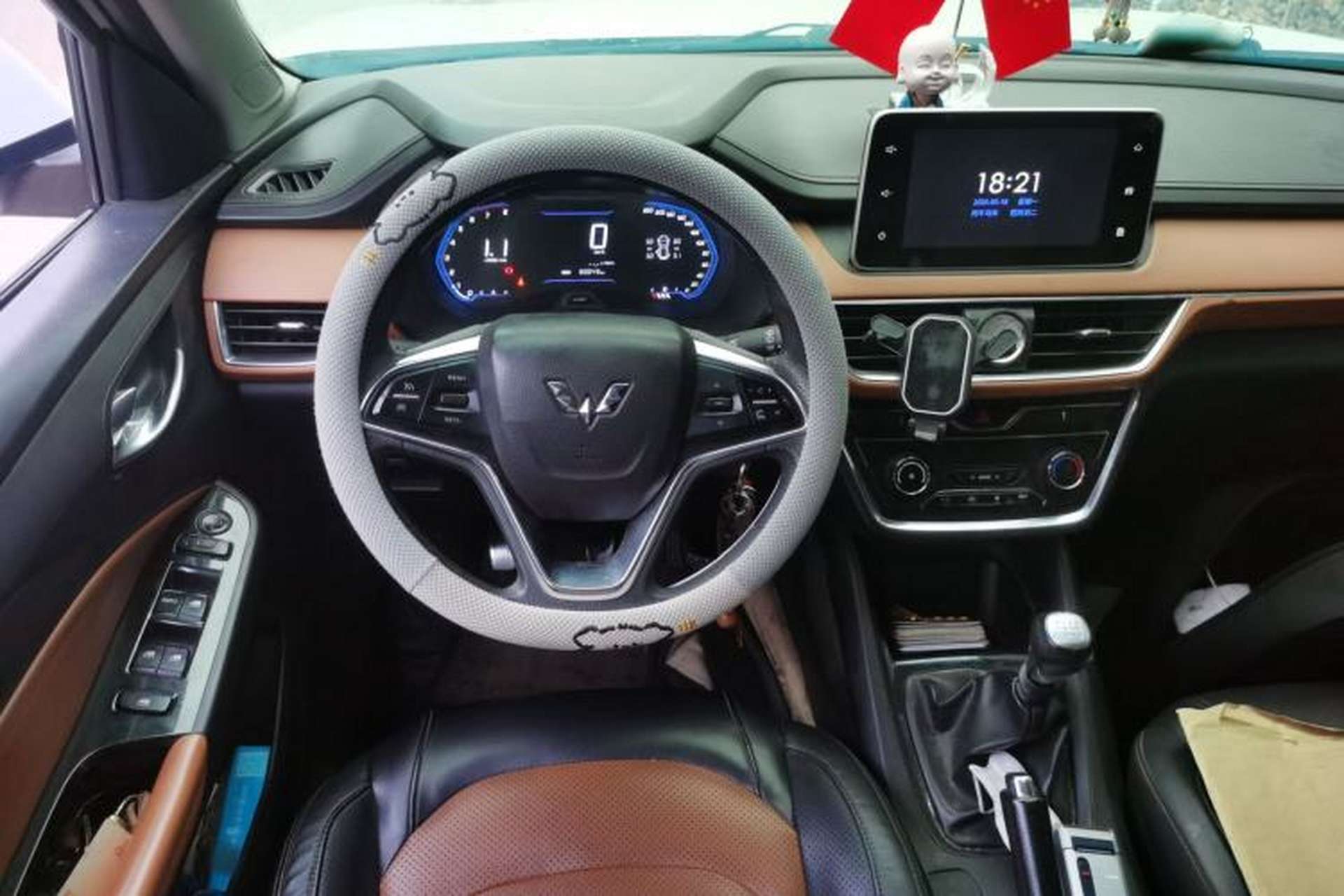 Used Wuling Hongguang S3 2018 1.5L Manual Comfort Model China V Standard Steering Wheel