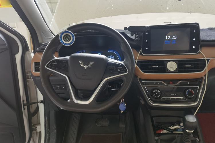 Used Wuling Hongguang S3 2018 1.5L Manual Luxury Model China V Standard Steering Wheel