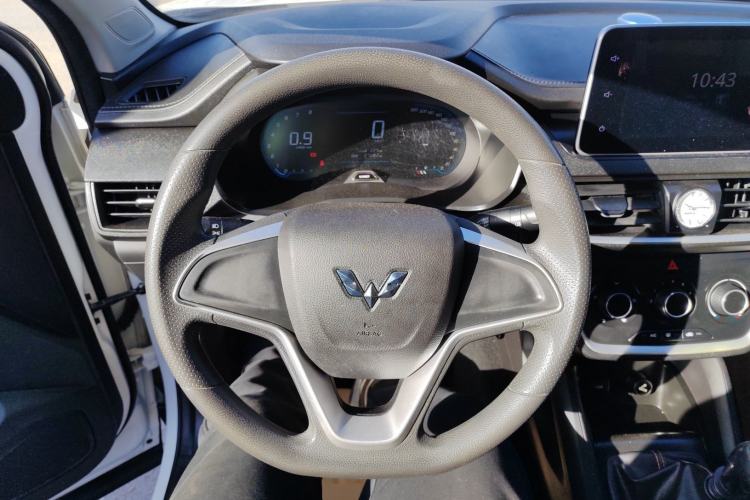 Used Wuling Hongguang S3 2018 1.5L Manual Comfort Model China V Standard Steering Wheel