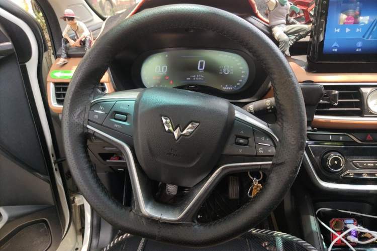 Used Wuling Hongguang S3 2018 1.5L Manual Luxury Model China V Standard Steering Wheel