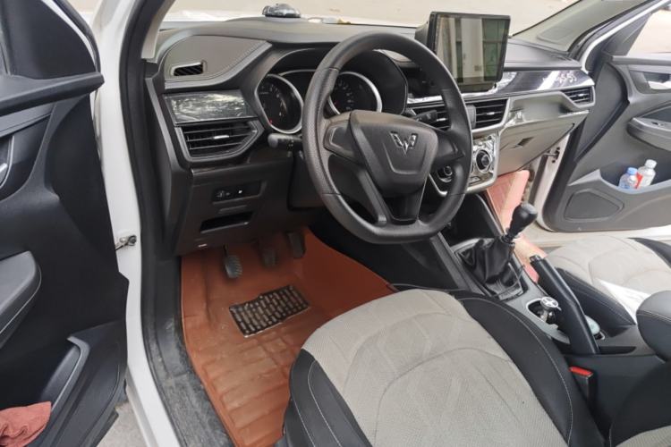 Used Wuling Hongguang S3 2018 1.5L Manual Standard Version China V Standard Steering Wheel