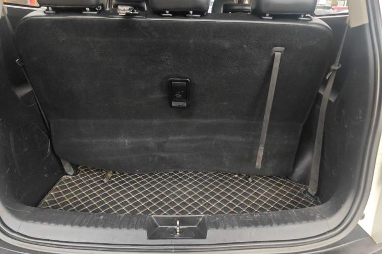 Used Wuling Hongguang S3 2018 1.5L Manual Comfort Model China V Standard Trunk