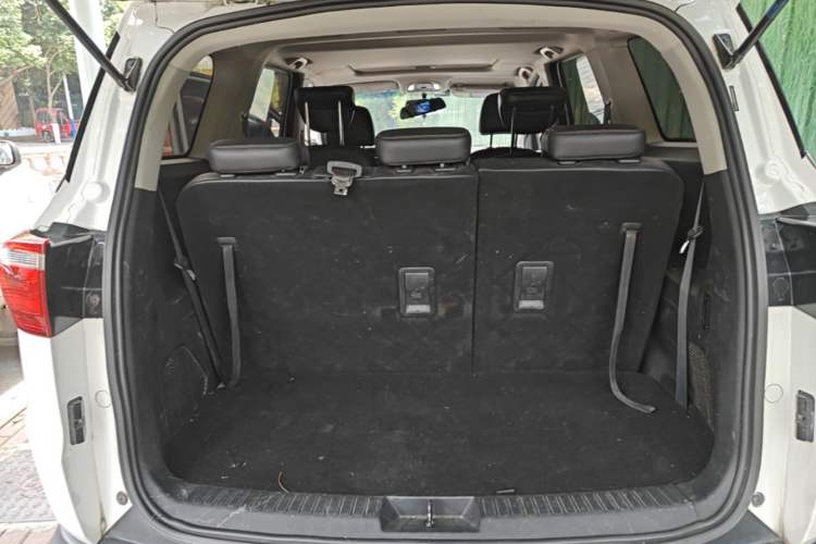 Used Wuling Hongguang S3 2018 1.5L Manual Luxury Model China V Standard Trunk