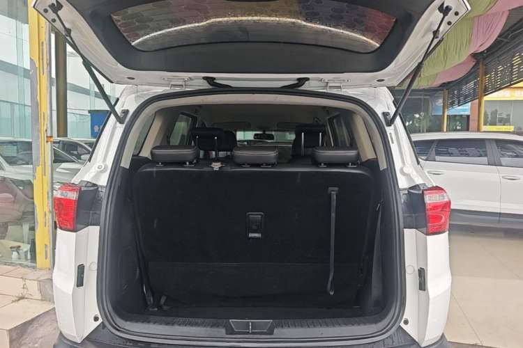Used Wuling Hongguang S3 2018 1.5L Manual Comfort Model China V Standard Trunk