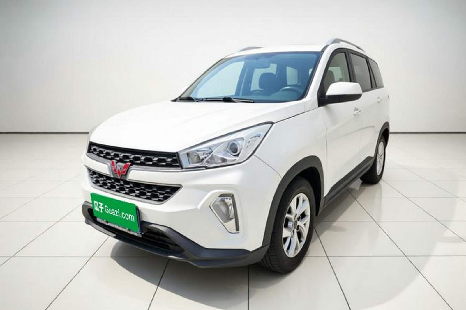 Фото Wuling с площадки