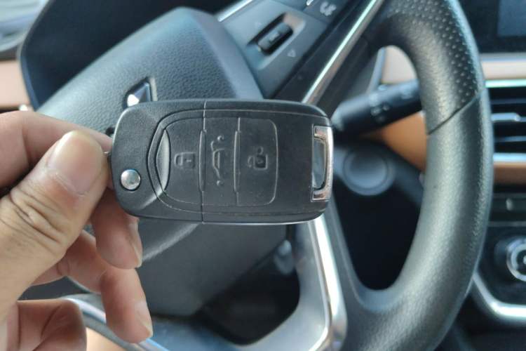 Used Wuling Hongguang S3 2018 1.5L Manual Luxury Model China V Standard Vehicle Key