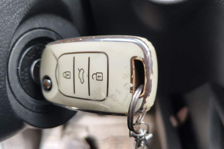 Used Wuling Hongguang S3 2018 1.5L Manual Standard Version China V Standard Vehicle Key