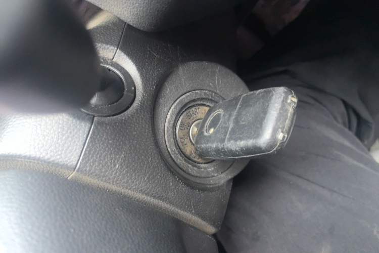 Used Wuling Hongguang S3 2018 1.5L Manual Standard Version China V Standard Vehicle Key
