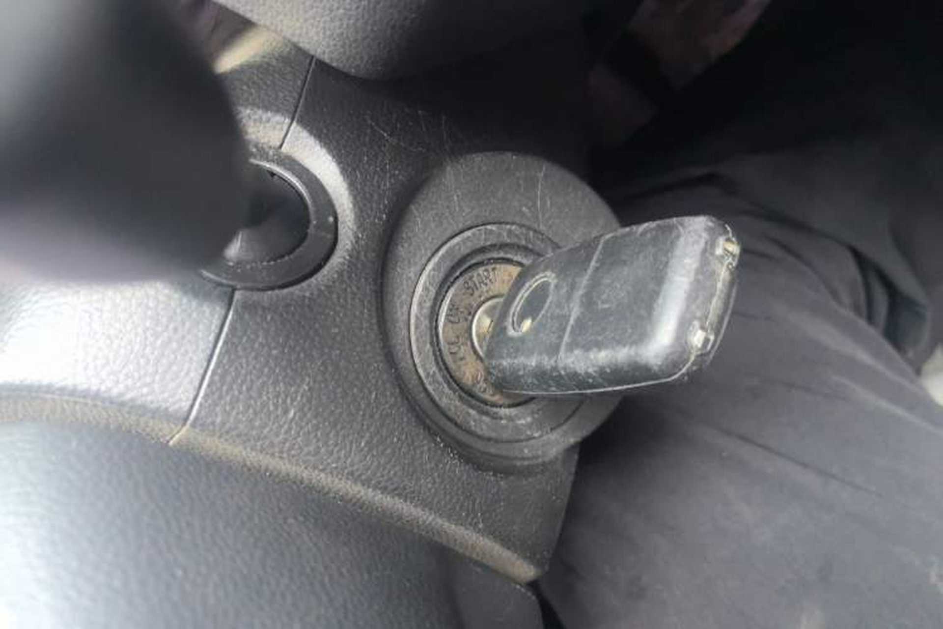 Used Wuling Hongguang S3 2018 1.5L Manual Standard Version China V Standard Vehicle Key