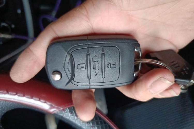 Used Wuling Hongguang S3 2018 1.5L Manual Standard Version China V Standard Vehicle Key