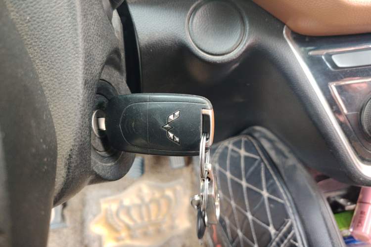 Used Wuling Hongguang S3 2018 1.5L Manual Luxury Model China V Standard Vehicle Key