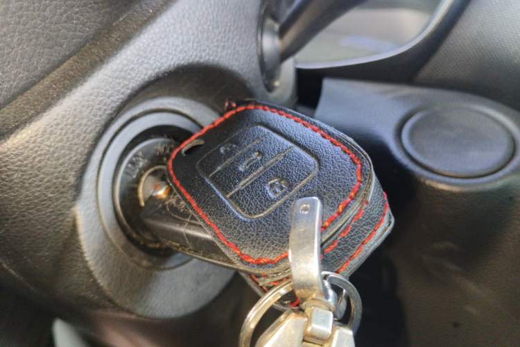 Used Wuling Hongguang S3 2018 1.5T Manual Comfort Model China V Standard Vehicle Key