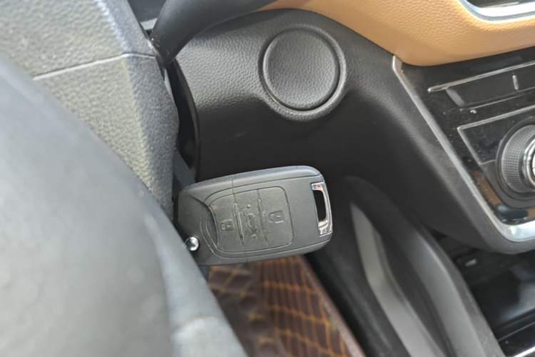 Used Wuling Hongguang S3 2018 1.5L Manual Luxury Model China V Standard Vehicle Key