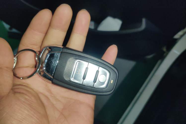 Used Wuling Hongguang S3 2018 1.5L Manual Standard Version China V Standard Vehicle Key
