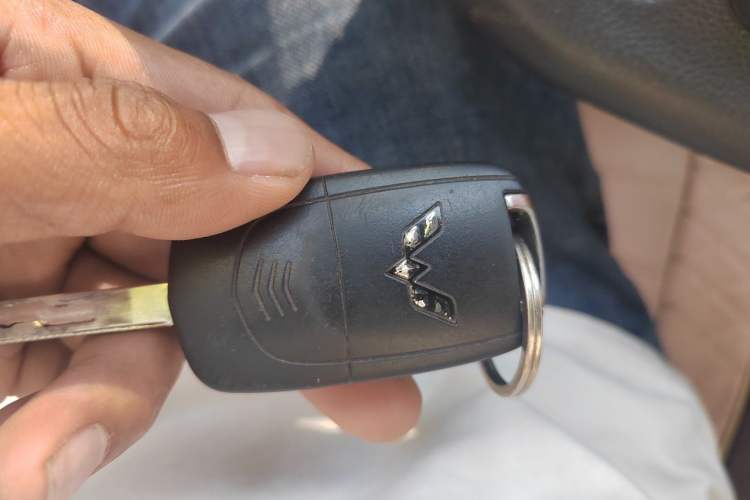 Used Wuling Hongguang S3 2018 1.5L Manual Standard Version China V Standard Vehicle Key