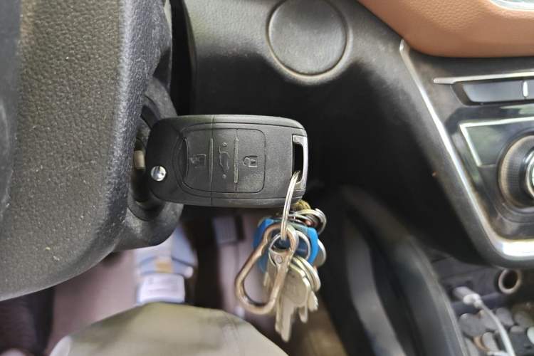Used Wuling Hongguang S3 2018 1.5L Manual Luxury Model China V Standard Vehicle Key