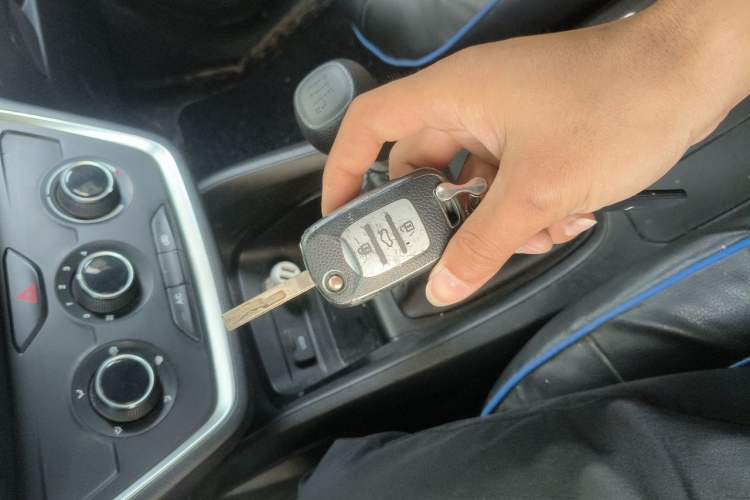 Used Wuling Hongguang S3 2018 1.5L Manual Standard Version China V Standard Vehicle Key