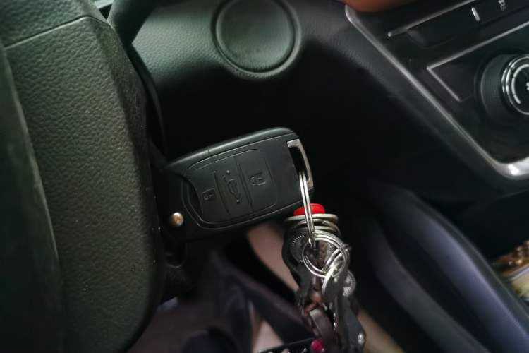Used Wuling Hongguang S3 2018 1.5L Manual Comfort Model China V Standard Vehicle Key
