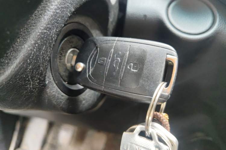 Used Wuling Hongguang S3 2018 1.5T Manual Comfort Model China V Standard Vehicle Key
