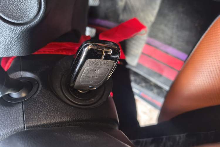 Used Wuling Hongguang S3 2018 1.5L Manual Standard Version China V Standard Vehicle Key