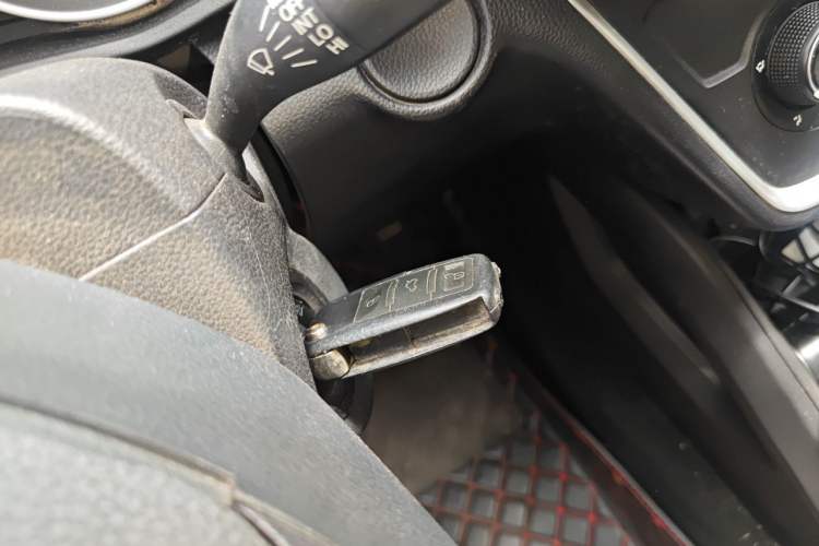 Used Wuling Hongguang S3 2018 1.5L Manual Standard Version China V Standard Vehicle Key