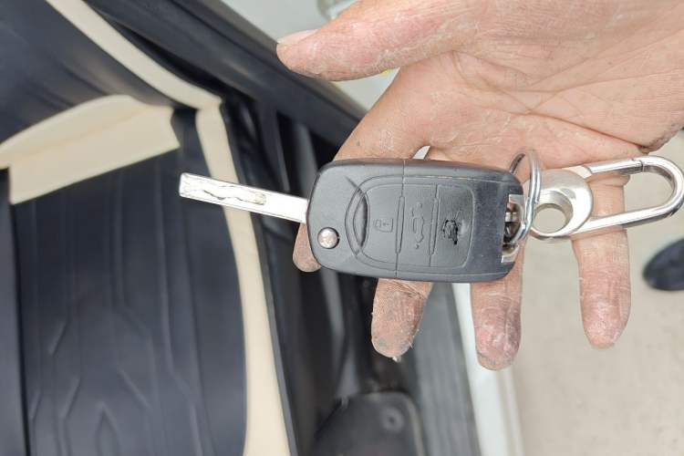 Used Wuling Hongguang S3 2018 1.5L Manual Standard Version China V Standard Vehicle Key