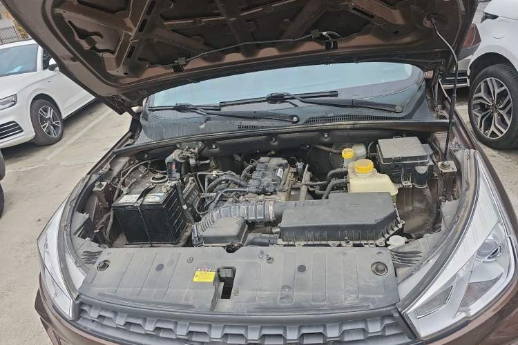 Used Wuling Hongguang S3 2019 1.5L Manual Standard Version China VI Standard Engine Bay