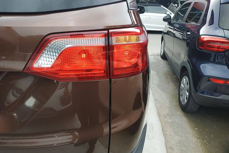 Used Wuling Hongguang S3 2019 1.5L Manual Standard Version China VI Standard Exterior 2