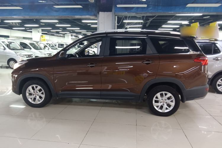Used Wuling Hongguang S3 2019 1.5L Manual Luxury Model China VI Standard Exterior 3