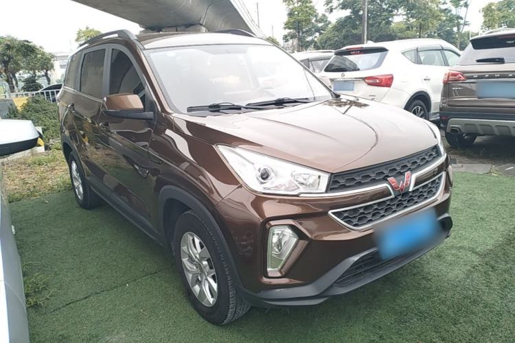 Used Wuling Hongguang S3 2019 1.5L Manual Comfort Model China VI Standard Front Right 45 Deg