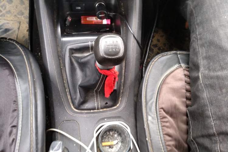 Used Wuling Hongguang S3 2019 1.5L Manual Standard Version China VI Standard Gear Lever