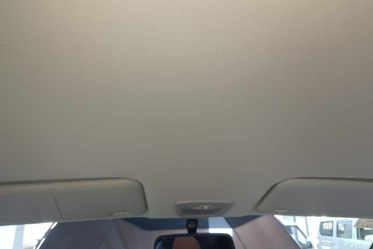 Used Wuling Hongguang S3 2019 1.5L Manual Luxury Model China VI Standard Headliner