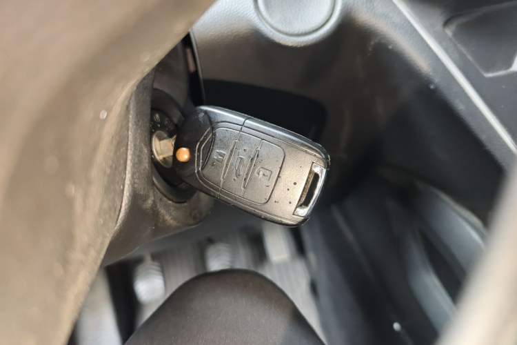 Used Wuling Hongguang S3 2019 1.5L Manual Comfort Model China VI Standard Interior 1