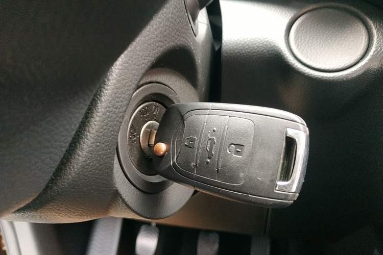 Used Wuling Hongguang S3 2019 1.5L Manual Standard Version China VI Standard Interior 1