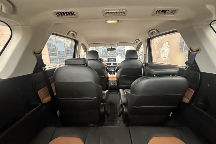 Used Wuling Hongguang S3 2019 1.5L Manual Luxury Model China VI Standard Interior 11