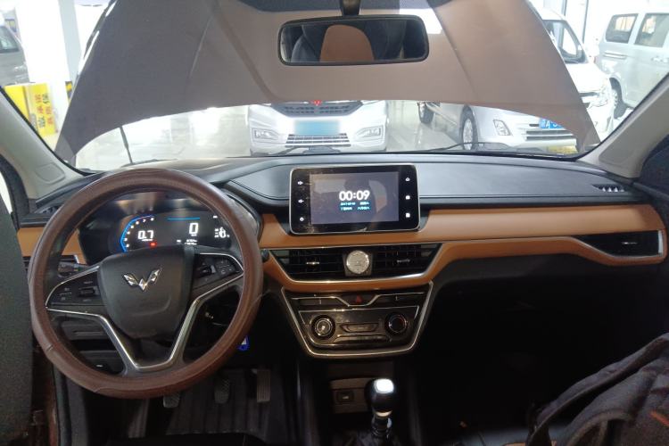 Used Wuling Hongguang S3 2019 1.5L Manual Luxury Model China VI Standard Interior 2