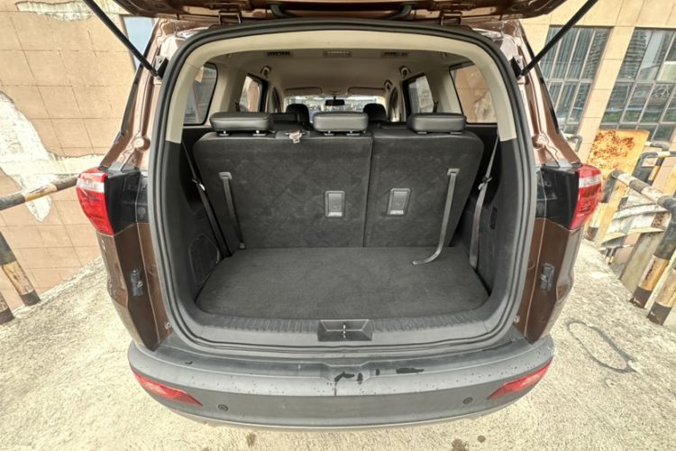 Used Wuling Hongguang S3 2019 1.5L Manual Luxury Model China VI Standard Interior 2