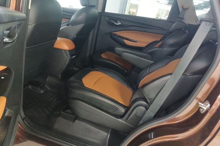 Used Wuling Hongguang S3 2019 1.5L Manual Luxury Model China VI Standard Interior 4