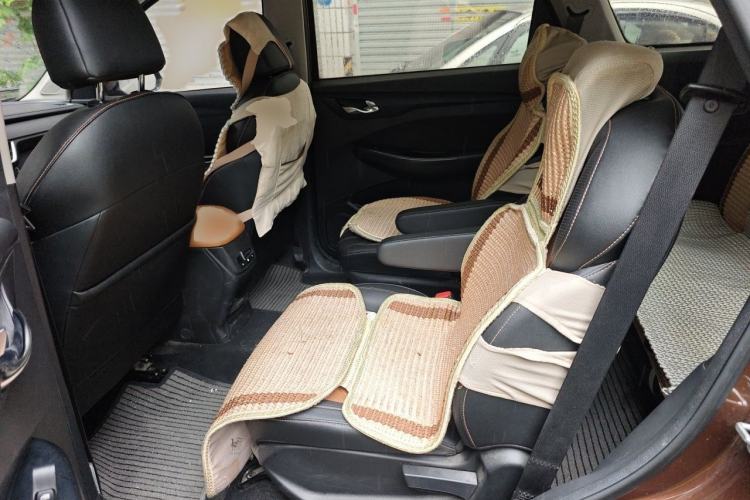 Used Wuling Hongguang S3 2019 1.5L Manual Comfort Model China VI Standard Interior 4