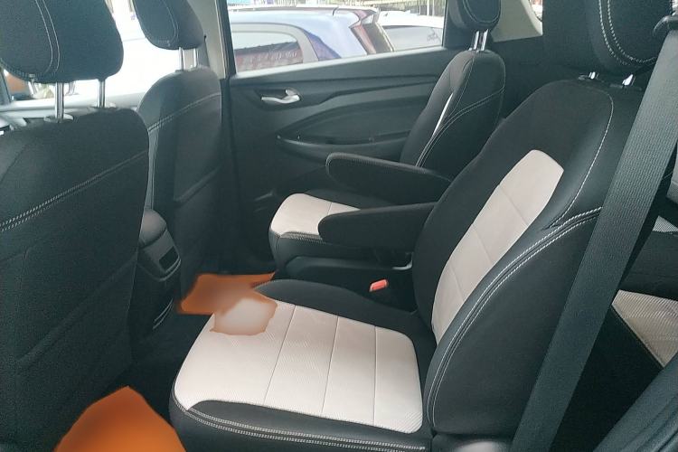 Used Wuling Hongguang S3 2019 1.5L Manual Standard Version China VI Standard Interior 4