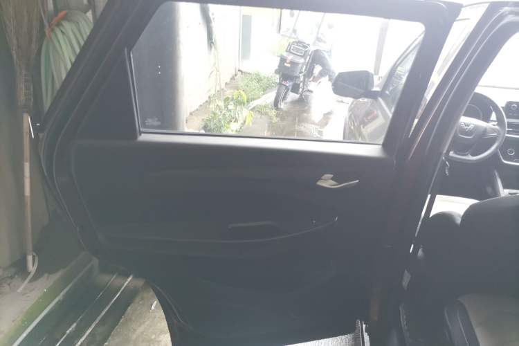 Used Wuling Hongguang S3 2019 1.5L Manual Standard Version China VI Standard Interior 8
