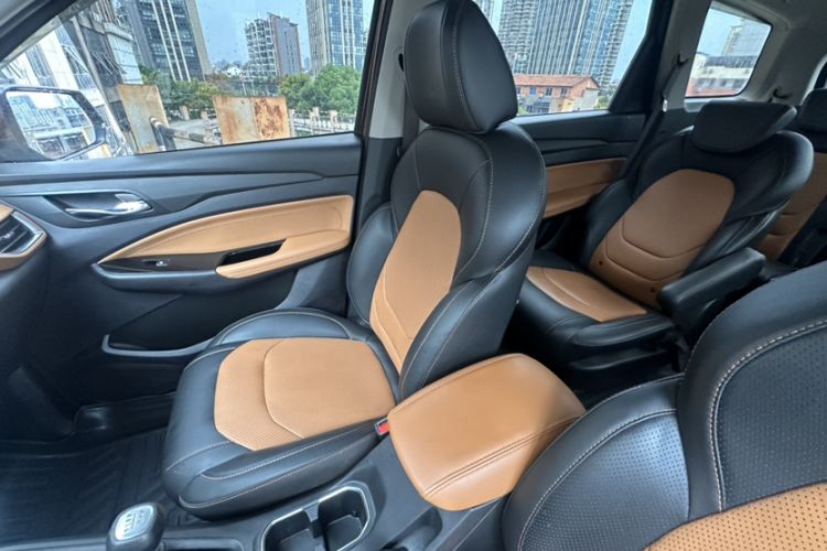 Used Wuling Hongguang S3 2019 1.5L Manual Luxury Model China VI Standard Interior 8