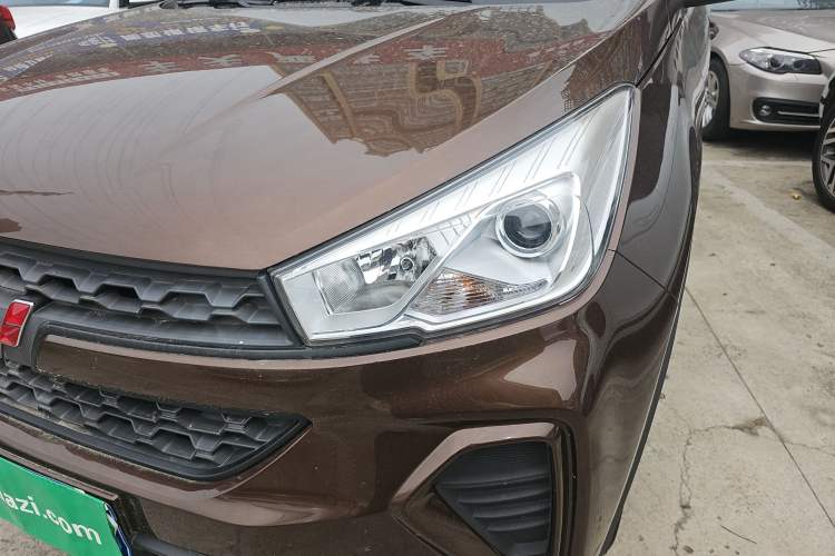 Used Wuling Hongguang S3 2019 1.5L Manual Standard Version China VI Standard Left Front Headlight
