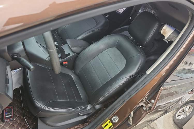 Used Wuling Hongguang S3 2019 1.5L Manual Standard Version China VI Standard Left Front Seat