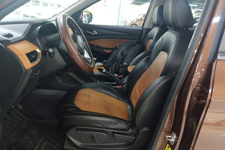 Used Wuling Hongguang S3 2019 1.5L Manual Luxury Model China VI Standard Left Front Seat